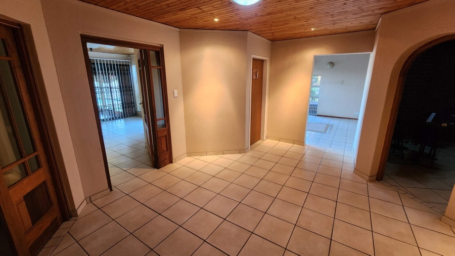 5 Bedroom Property for Sale in Universitas Free State